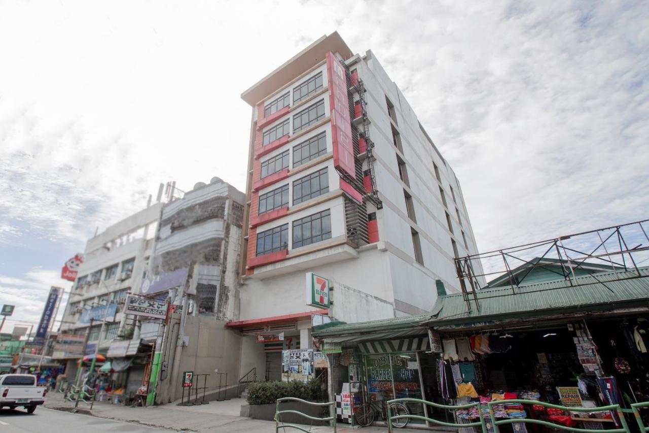 Oyo 637 Fox Hotel Quezon City Exterior photo